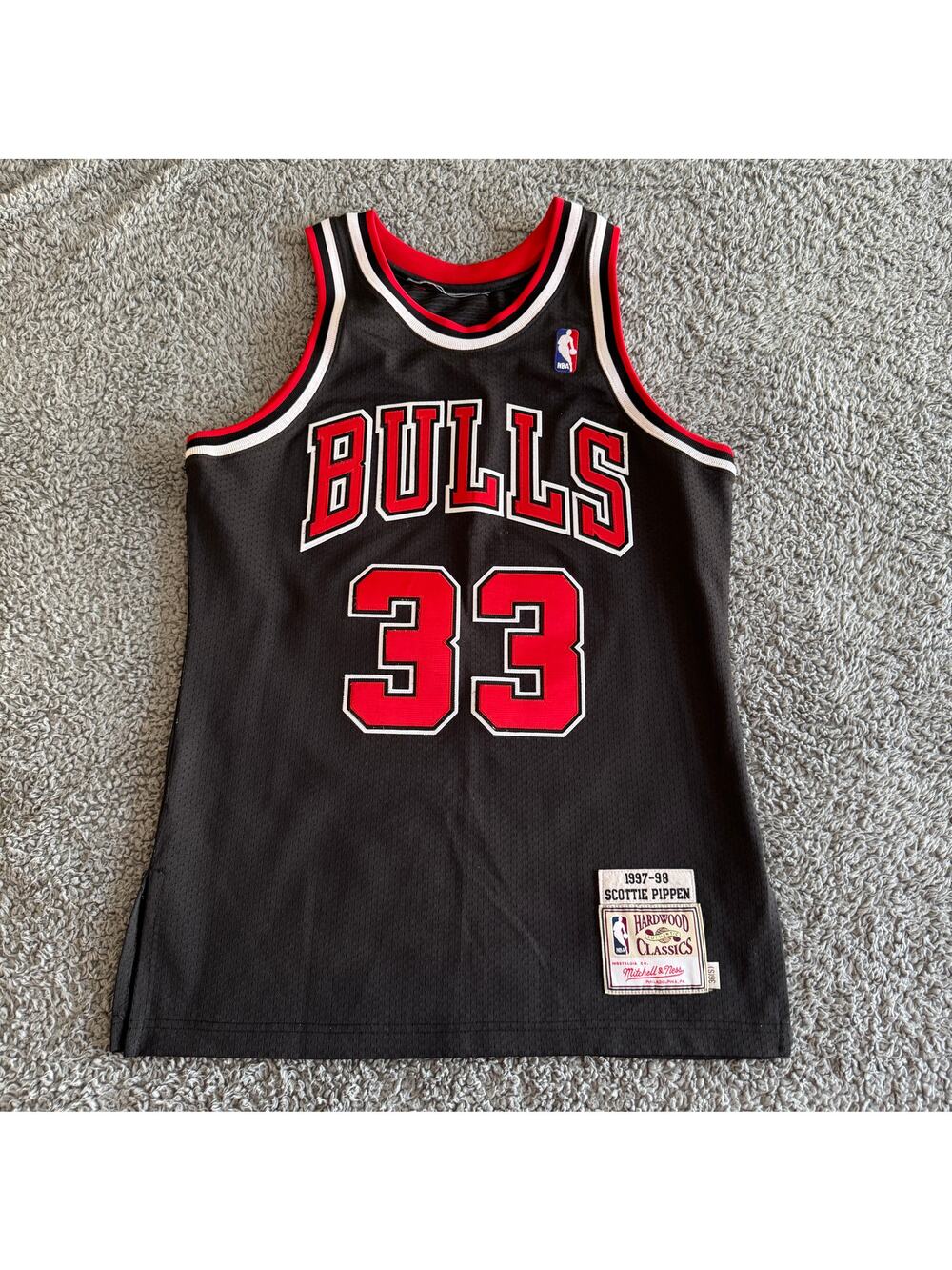 Authentic Mitchell & Ness Scottie Pippen NBA Chicago Bulls 97-98 Jersey 36 S